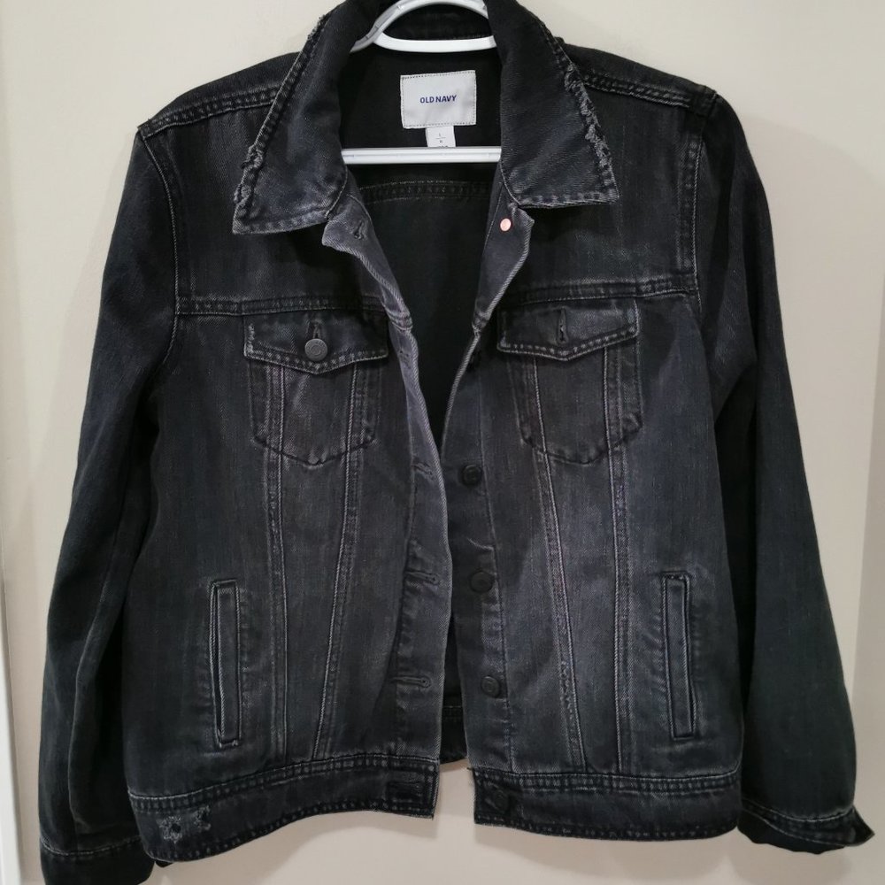 Old Navy black distressed denim jacket - Large